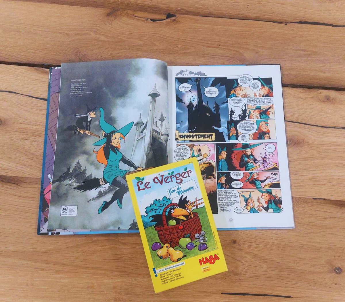 🎒Dans mon cartable, on trouve : des cahiers, des blocs de feuille, des crayons, des mouchoirs, des BD, des jeux en bois… certifiés PEFC ! Pour une rentrée éco-responsable, vérifiez que vos fournitures scolaires portent le label PEFC afin de préserver nos forêts. 🌲