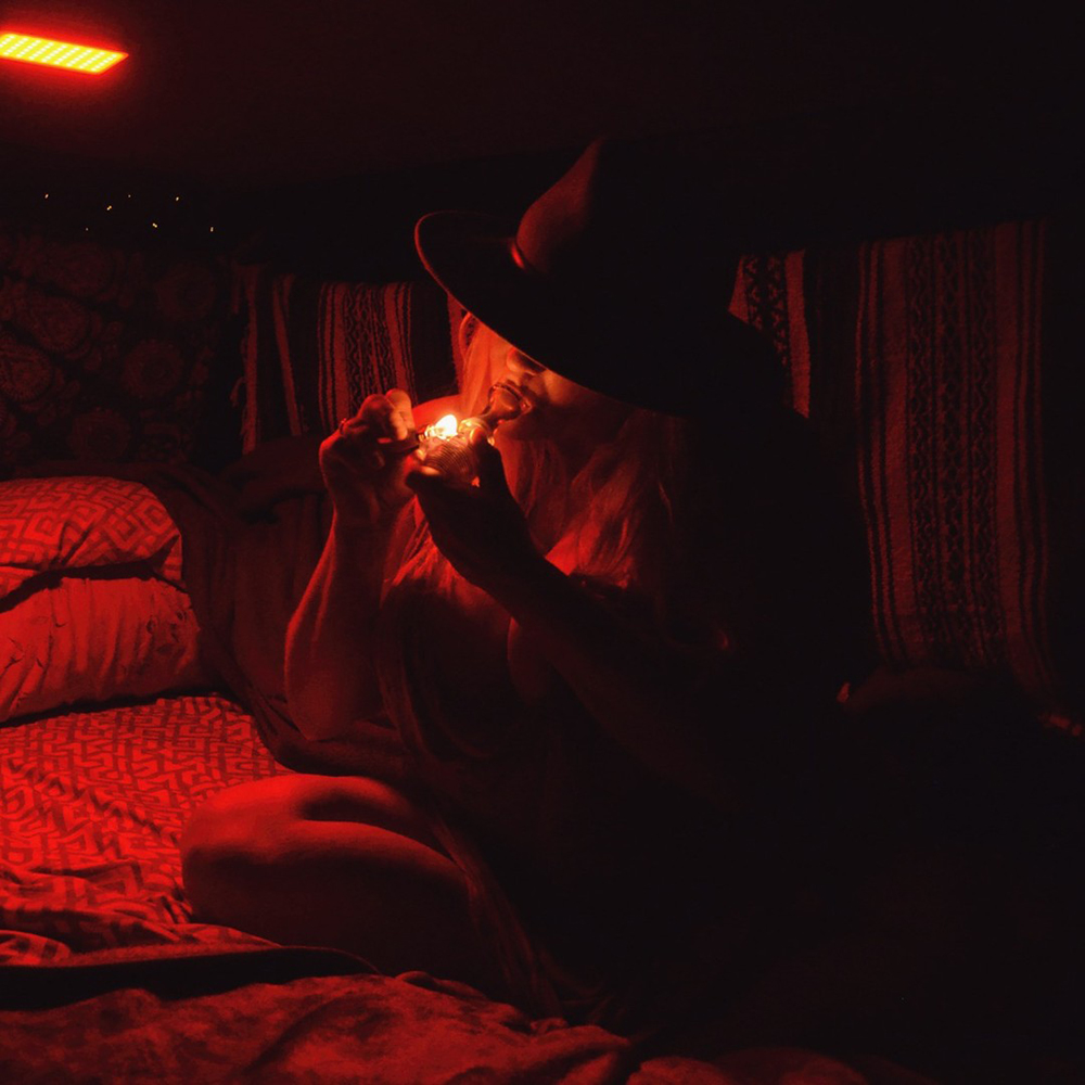 1 pic. Hot-Boxing the camper van! #hotbox #hotwife #stonerslut #ganjagal #vanlife https://t.co/dzDOBqsL9V