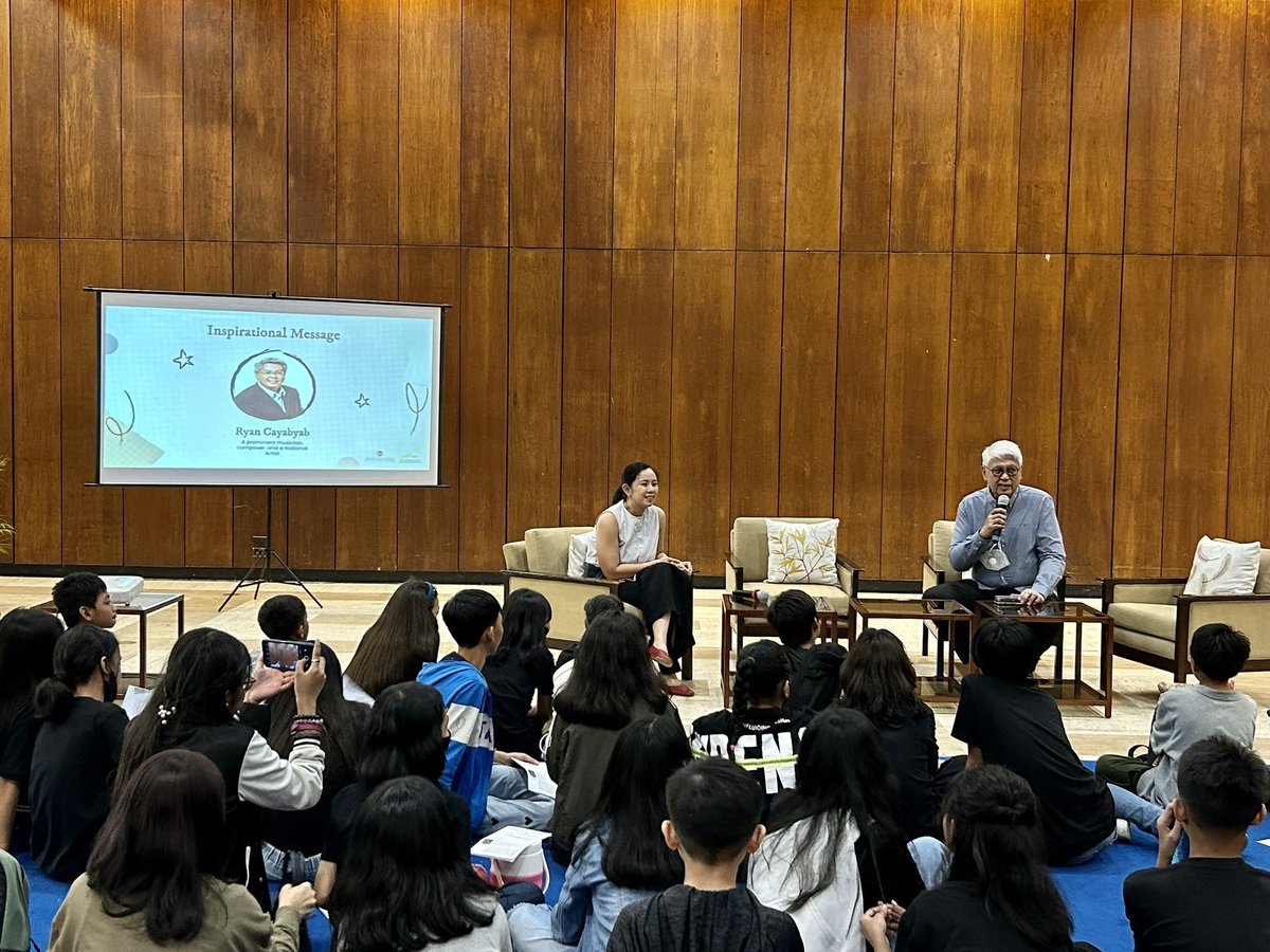 MagsaysayAward's tweet photo. Here with us today: 2019 Ramon Magsaysay Awardee RYAN CAYABYAB & @aikarobredo , daughter of 2000 Ramon Magsaysay Awardee JESSE MANALASTAS ROBREDO #MagsyClub #RamonMagsaysayAward #RyanCayabyab #JesseRobredo https://t.co/xujhLG2RwK