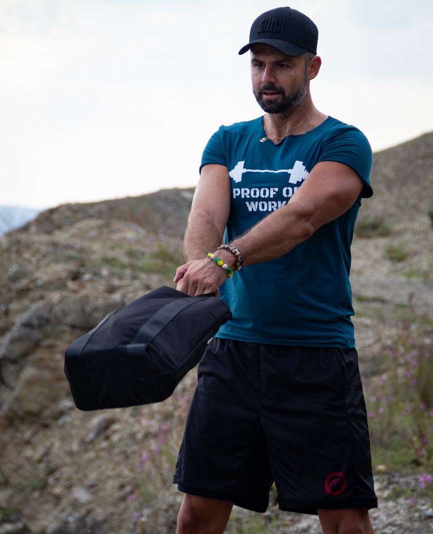 GUNeXtraining's tweet image. These sand "kettlebells"/"dumbbells" are part of the LOG50 weight kit. You just take them out from the LOG50 outer bag, and you will add variability to your training. Game changer. Check it out: gun-ex.com/products/log50
 #weighttraining #log50 #sandkettlebells #gunex