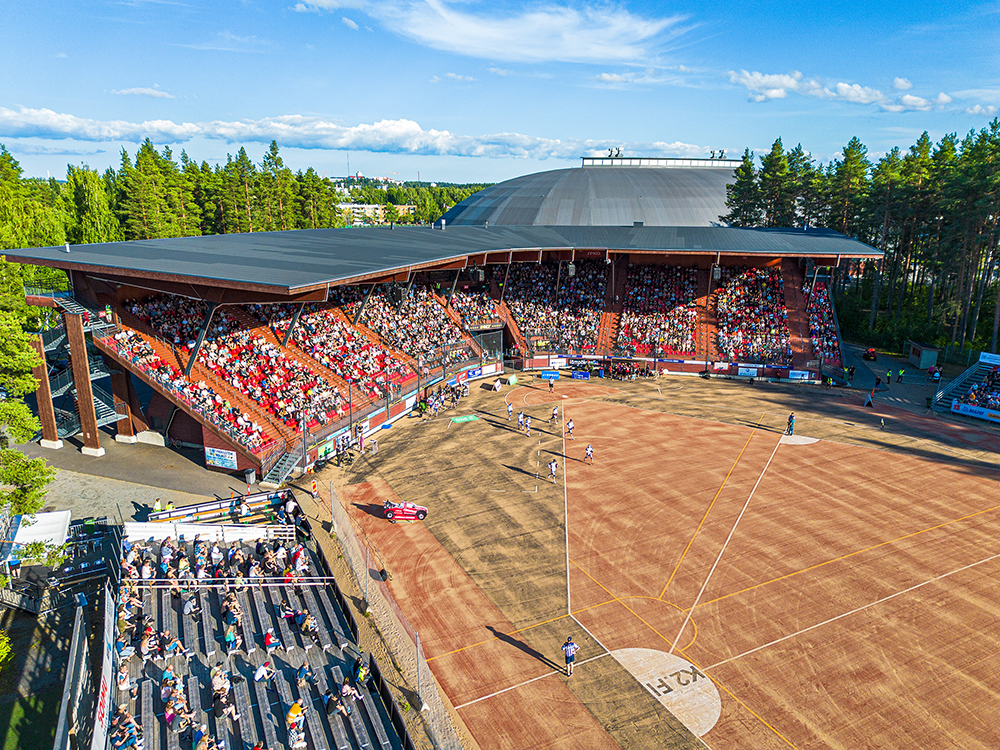 Mestis's tweet photo. Jännittäviä uutisia Joensuusta – tammikuussa 2024 @KiekkoPojat tuo Suomen viihdyttävimmän lätkän ulkojäille Mehtimäen pesäpallostadionille, kun vastaan asettuvat @jokerithc ja @KiekkoEspoo_: https://t.co/OzugnNcS3h  🏒 ❄️

#Mestis #SuomenViihdyttävintäLätkää https://t.co/HwYtr7oZvF