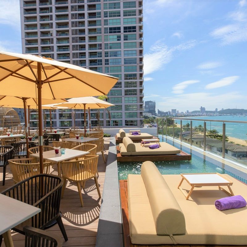 TravelCaliber's tweet photo. Spend 2 nights in the vibrant city of Pattaya 😍, known for its beaches, nightlife, and delicious food and Bangkok 🔥 for 2 more nights of exploring the city's many temples, palaces, and markets with our 5 days Thailand holiday offer. #thailand #caliberdeals #caliberoffers https://t.co/ouso8ASQIQ