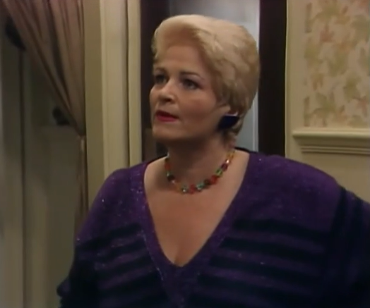 EarringsofPat's tweet photo. Episode 297: 17 December 1987. It's nearly Christmas in Walford and today brings a double new earring alert! #NewEarring #95 #EarringsofPat #Eastenders https://t.co/5PWLG1bA2i