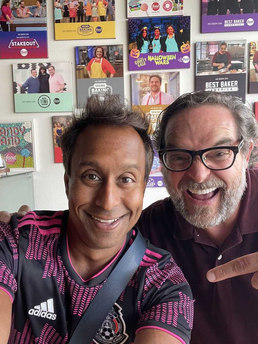 Can’t come down to San Antonio and not see my pal <a href="/NachoAguirreM/">NachoAguirreM</a> from Spring Baking Championship! He won that season and went on to judge several baking shows. And yes, he loaded me up with so many goodies. Pro tip: you must try his Tres Leches cake. <a href="/FoodNetwork/">Food Network</a>