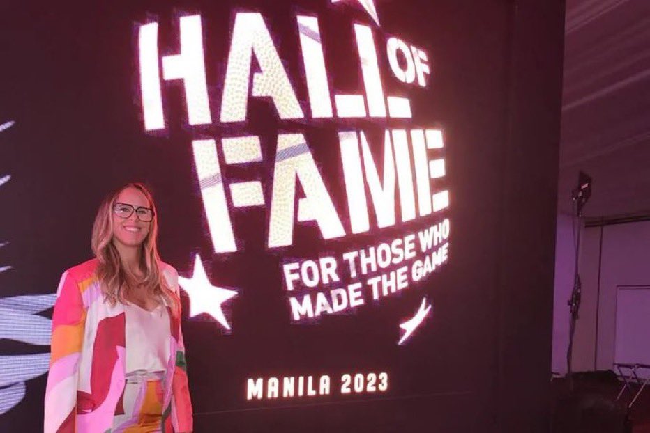 Orgulloso de haber formado parte de tu brillante carrera <a href="/valdemoro13/">Amaya Valdemoro</a> en diferentes etapas, como entrenador, dirigiendo tu Campus…
Fotos para el recuerdo al lado de esa actual en el espectacular Hall of Fame. Enhorabuena y gracias por haber dado tanto al baloncesto español.