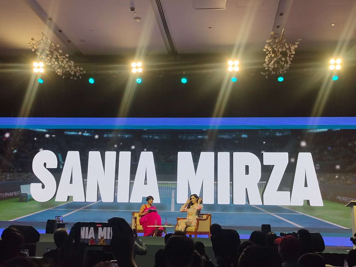 thesocialsijick's tweet photo. Now here's presenting 
SANIA MIRZAAA
#DellTechForum 
#FromIdeasToInnovation 
@DellTechIndia https://t.co/mEUv3Pk81P