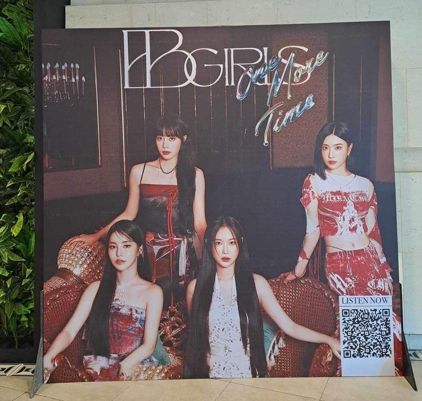WarnerMusicPH's tweet photo. Our @weare_bbgirls spotted all around Venice Grand Canal Mall, Mckinley Hill! 👀

Tag us and @mckinleyhill_
if you see them, BBee 😉 🤳

#BBGIRLS #BBee #브브걸 #쁘이 #ONEMORETIME https://t.co/PaArganIKA