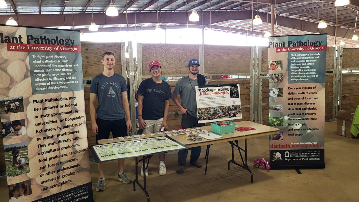 UGA_SAPPs's tweet photo. Thank you guys for coming to the CAES Ag Dawg Kickoff and visiting our booth!! We enjoyed having y'all! 🌱🍄🦠🧫🔬 https://t.co/1MKQfypbXb