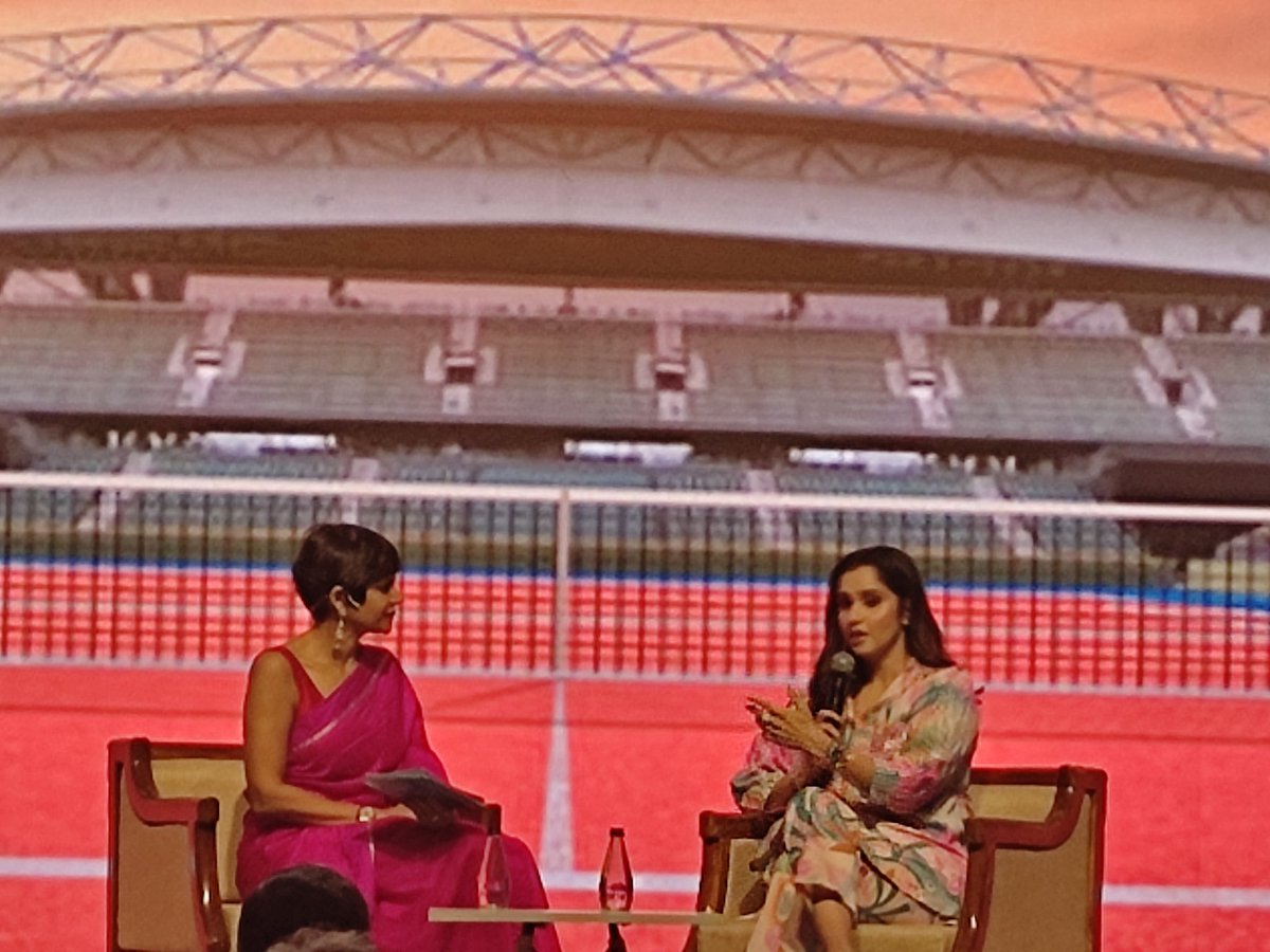 RashmiHN6's tweet photo. The Very Inspirational SANIA MIRZA
@DellTechIndia 
#DellTechForum 
#FromIdeasToInnovation https://t.co/13gZCGrZ0c
