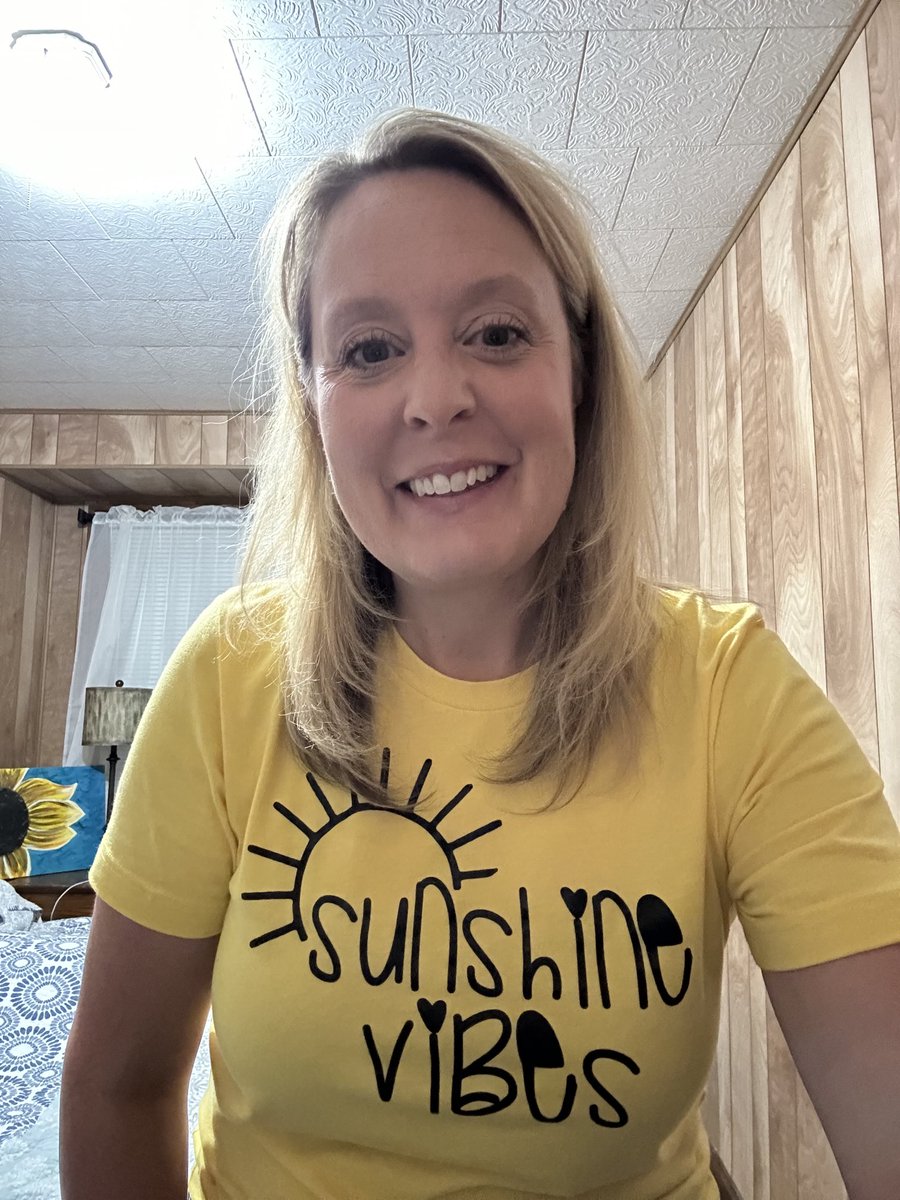 It’s Thoughtful Tee Thursday! May your day be filled with sunshine and happiness.