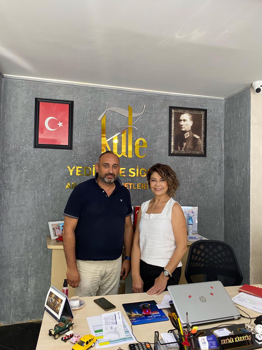 Bugün Cihangir Mahallesi esnaflarımızdan ve Yedikule Sigorta firmasının sahibi Sayın <a href="/fatmakaratas01/">Fatma Karataş</a> ile ilçe miz hakkında kısa bir sohbet yapıp değerlendirme yaptık. Misafirperverligi için kendisine teşekkür ederim. <a href="/alibabacan/">Ali Babacan</a> <a href="/cem_avs/">Cem Avşar</a> <a href="/A_HakanAgaoglu/">Ali Hakan Ağaoğlu</a>