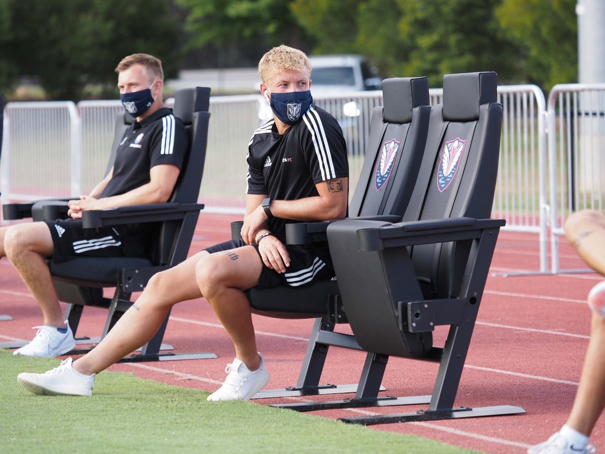 SeriesSeating's tweet photo. Reference Suitemax™ 3.5 distributed by DreamSeat with their XZipit System for @Tormenta_FC
Learn more at https://t.co/h1TOtW9vlb
#Seriesseating #Suitemax #dreamseat #stadiumchairs #arena #VamosTormenta #fixedseating #vipseating #fieldseats #teamseats https://t.co/w4kmmmnA2j
