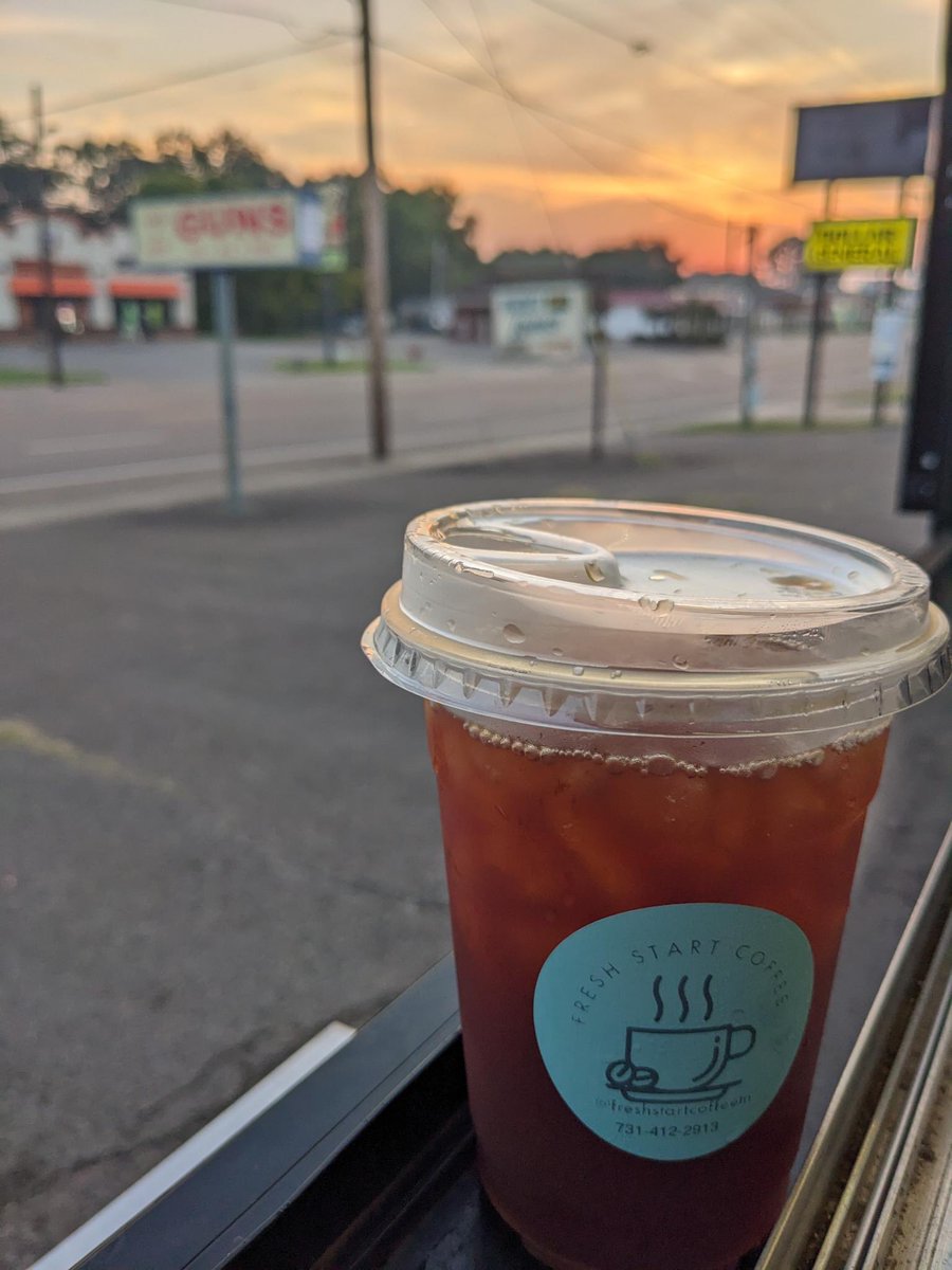 CoffeeTennessee's tweet photo. Sometimes a simple iced tea is the most refreshing thing on these never ending dog days of southern summer. Add a flavor if y’all need. #freshstartcoffeetn #coffeetennessee #savannahtn #icedtea #arnoldpalmer #tea https://t.co/Mvr8dzCt2y