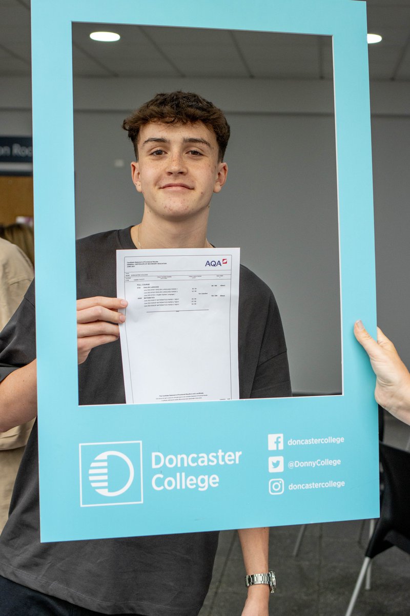 DonnyCollege's tweet image. Congratulations Harry! Today Harry was extremely happy to find out that he passed both GCSE English and GCSE maths! Well done Harry! 🎉

#GCSEresultsday