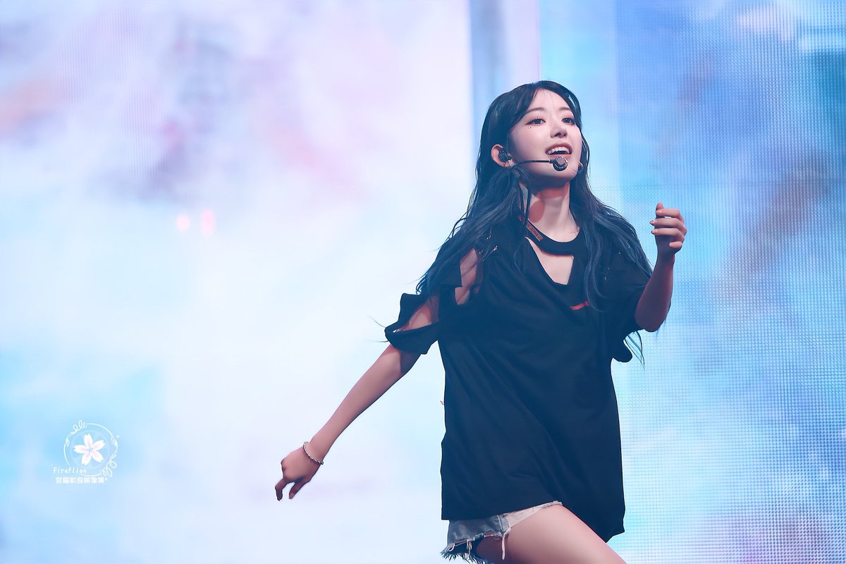 IWILL_sakura's tweet image. 今日の宮脇さんのメントでも泣いた

🌸『今日しかコンサートを見られない方も残念ながら今回一度も当選できなかった人がいることも知っています。それを聞くたびに申し訳なくなります。だからこそピオナにとっての一回一回を素敵な思い出にする為私達は一生懸命パフォーマンスします。』

#宮脇咲良