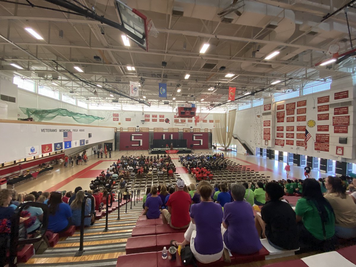 katecarbone2's tweet photo. Here we go Salem Public Schools!!!  The Convocation has begun!! https://t.co/xLxfbnbRZn