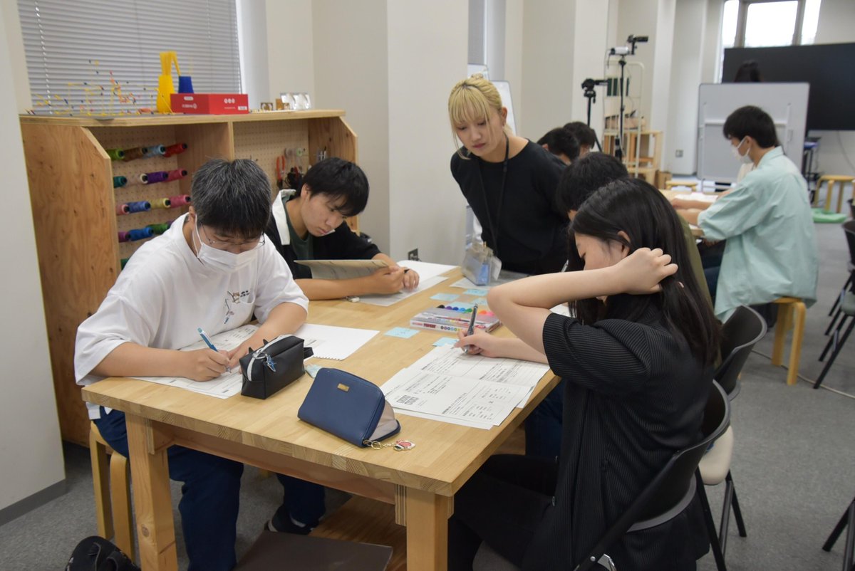 meijo_univ's tweet image. \
高校生向け
アントレプレナーシッププログラムを開催
/
✨What&apos;s AI？ AI で何ができる🧐をテーマに、
✨AI技術の画像認識を活用したアイデアを考え、
✨チームで協力し合い、プレゼンしました

#名城大 #アントレプレナーシップ #AI_IOT