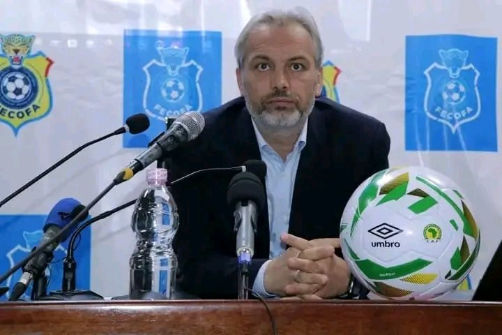 TimotheeYebe's tweet photo. 2/2
Milieux : Mpanzu, Kayembe, Mfulu, Moutousamy, Pickel, Katompa, Bongonda, Akolo, Kakuta, Balikwikisha, Elia.

Attaquants : Mayele, A. Kalulu, BAKAMBU, Muleka, Wissa. https://t.co/qA87TsfEoK
