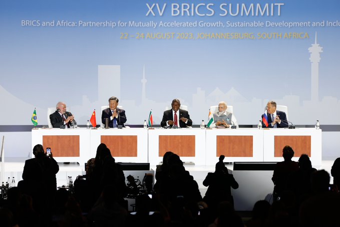 President Xi Jinping noted that the #BRICS expansion is historical. It demonstrates the commitment of BRICS countries to cooperate in unity with all developing countries. It meets the expectations of the international community, and serves the common interests of EMDCs.