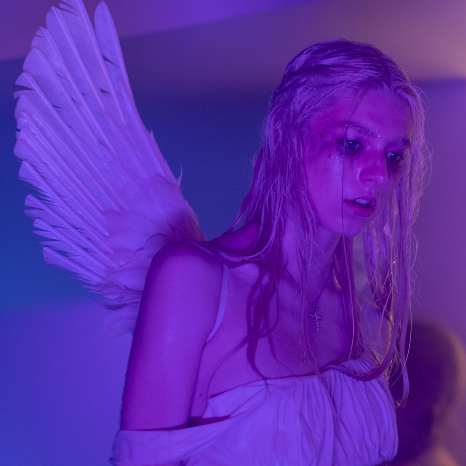 sapphicslike's tweet photo. jules vaughn https://t.co/0vJlHOSfLw