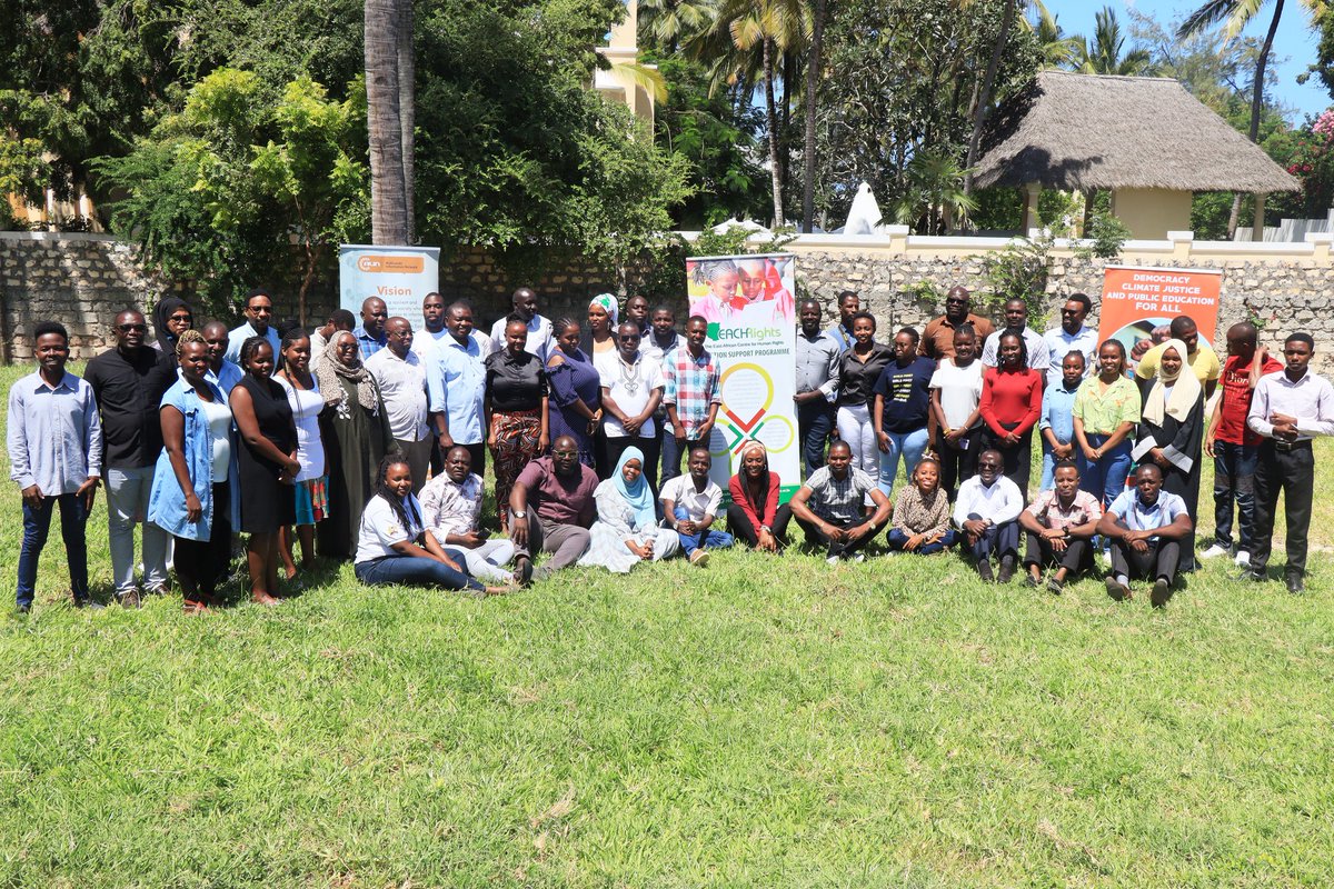 Manuh_Mmoja's tweet photo. Public policies are formulated for protection of communities and so the citizens remain to be the main pillars of policy implementation #CSOClimateActionKilifi #ClimateActionKilifi
@KilifiCountyGov https://t.co/LGarDXXP5p