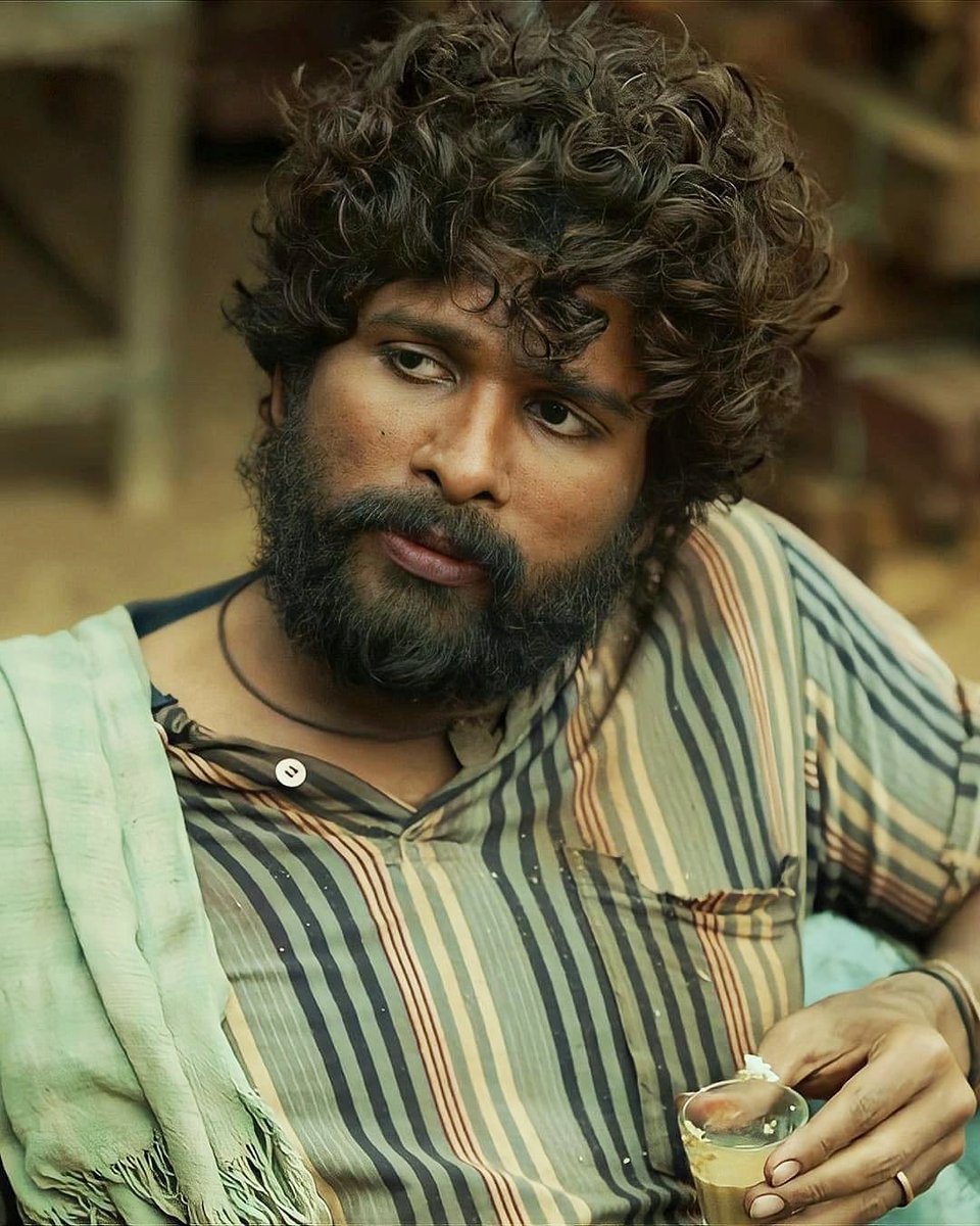 neversaysno07's tweet image. Best actor @alluarjun #Puspha the rise 🔥🔥🔥🔥🔥@MythriOfficial @aryasukku #69thNationalFilmAwards