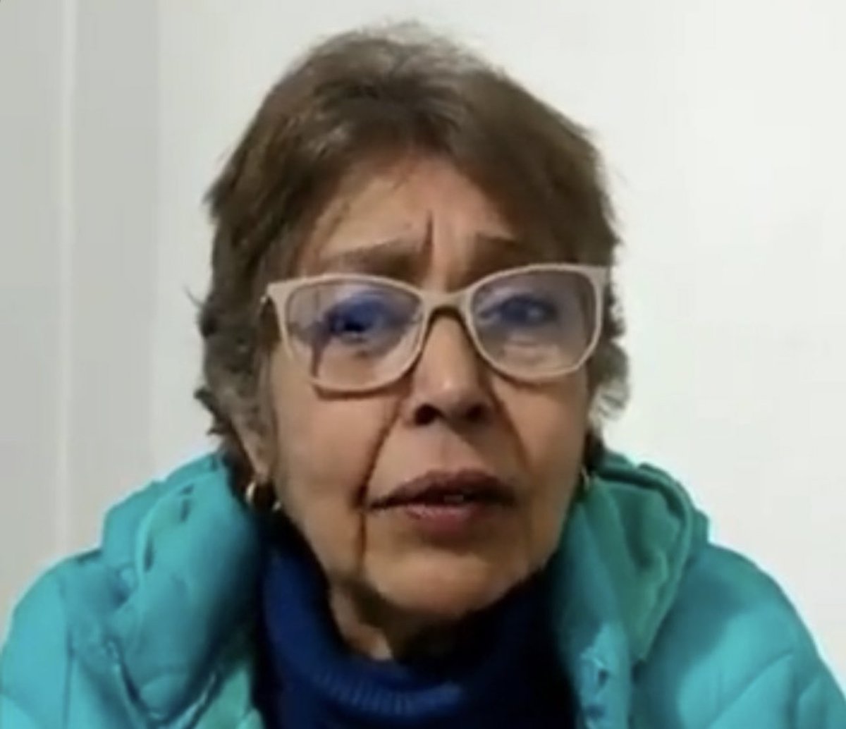BarbaraUSanz's tweet photo. #Urgente || Hoy se cumplen nueve días desde que la madre del preso político, Sargento Mayor Primero Juan Carlos Monasterios, la Sra. Yosida Vanegas de 67 años fue detenida por funcionarios de Maduro en el Estado Táchira.

Presuntamente fue trasladada a la sede de la DGCIM en Boleita, Caracas, pero no hay ninguna información oficial.

Su otra hija @GiowannaM está en Perú, solo imaginen tener a su hermano preso político y además a su madre desaparecida por el mismo régimen.

¿Qué necesidad tienen de causarle tanto dolor y angustia a una familia?