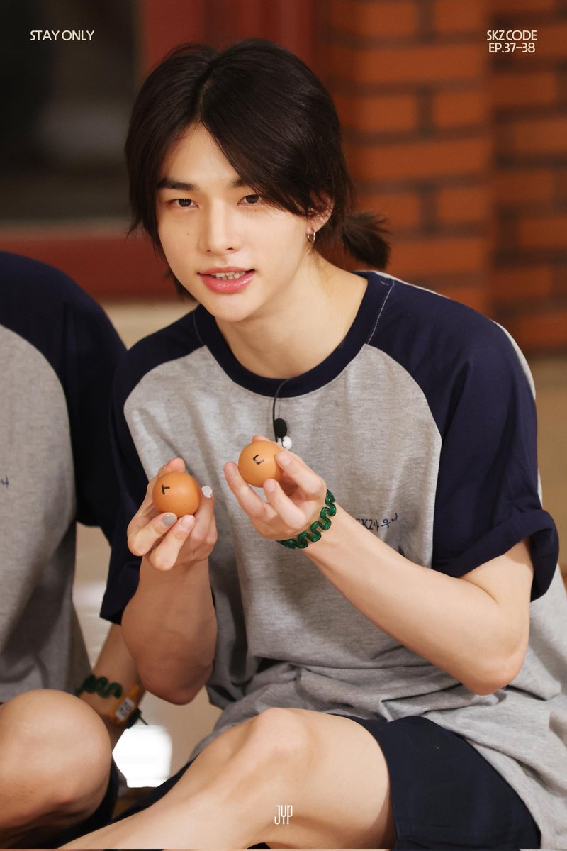 gaeul2200's tweet photo. SKZ SAUNA (SKZ CODE Ep 37-38 BEHIND) https://t.co/aoB2So9EFg
