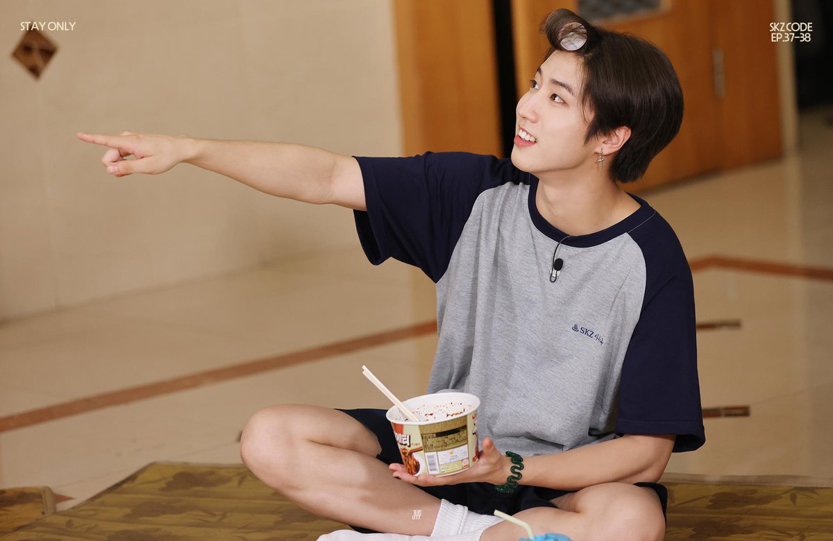 gaeul2200's tweet photo. https://t.co/680iudFsVu