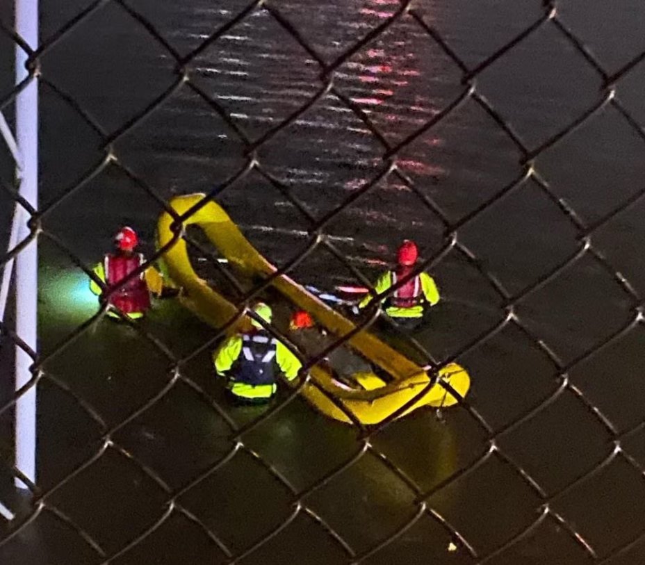 DHCmedia22's tweet photo. Heavy rain floods Northeast Ohio roads
#NortheastOhio #Flashfloodwarning #thunderstorm #Interstate90 #Cleveland