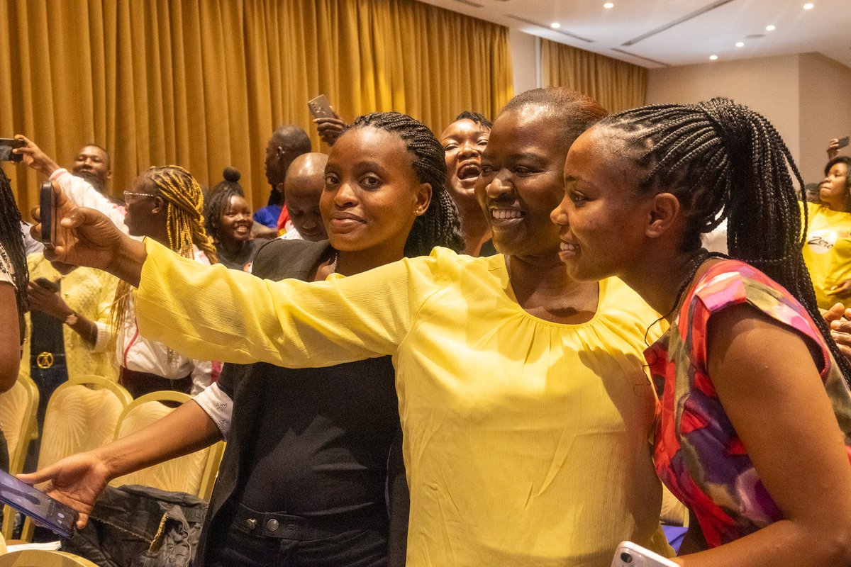 Ciheb_Kenya's tweet photo. Selfie time, as we celebrate our #zeroes.
#Zeromissedappointment
#Zeromisseddrugs
#Zeroviralload https://t.co/WBvVt3LEJX