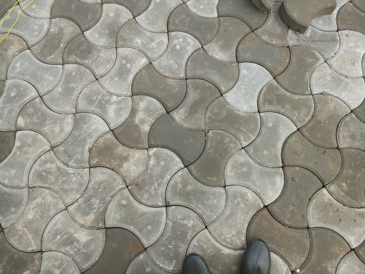 winkotchavez's tweet photo. Compound Paving https://t.co/jUgubzmiAU