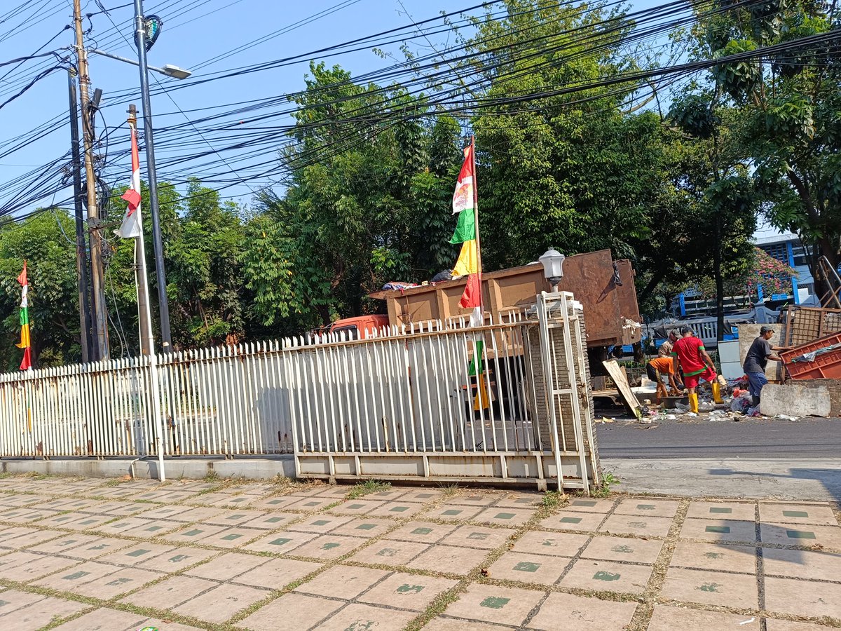 Daniel Zacharias tweet media