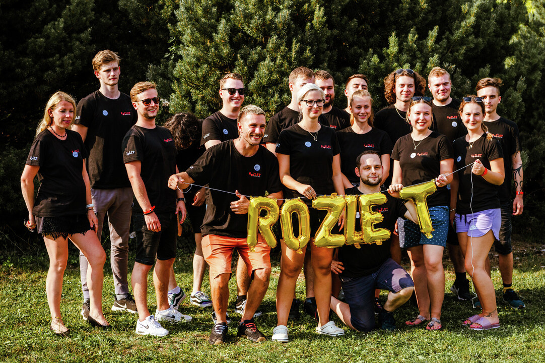 pefczucz's tweet photo. 🎉 1. turnus Rozletu PEF 2023 je úspěšně za námi! 🎉

Velké poděkování patří našim studentům a zaměstnancům za plánování a přípravu kurzu. 

A všem účastníkům za to, jak přispěli k jeho příjemné atmosféře.😍🦉❤️

#RozletPEF #pefczu #pefrozlet #czu #seznamovacikurz https://t.co/FthVZVDMEH