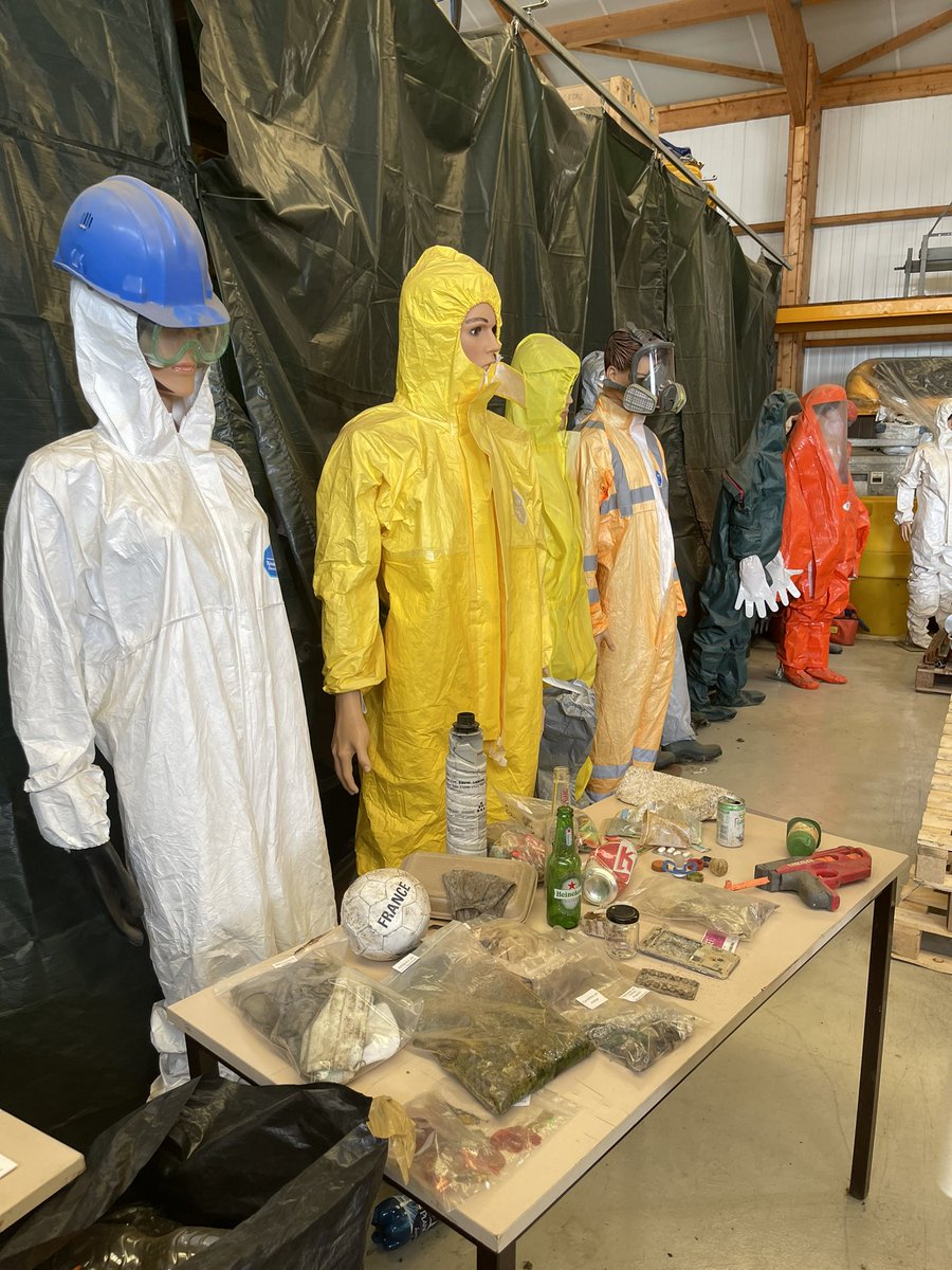julien_loche's tweet photo. Visite du @CedreBrest : expert international en pollutions accidentelles des eaux
🔸soutien à l’intervention,
🔹planification,
🔺formation,
▪️analyses et tests,
▫️recherche
Dans le cadre de #MerEduc2023 https://t.co/SDoWOib1nW