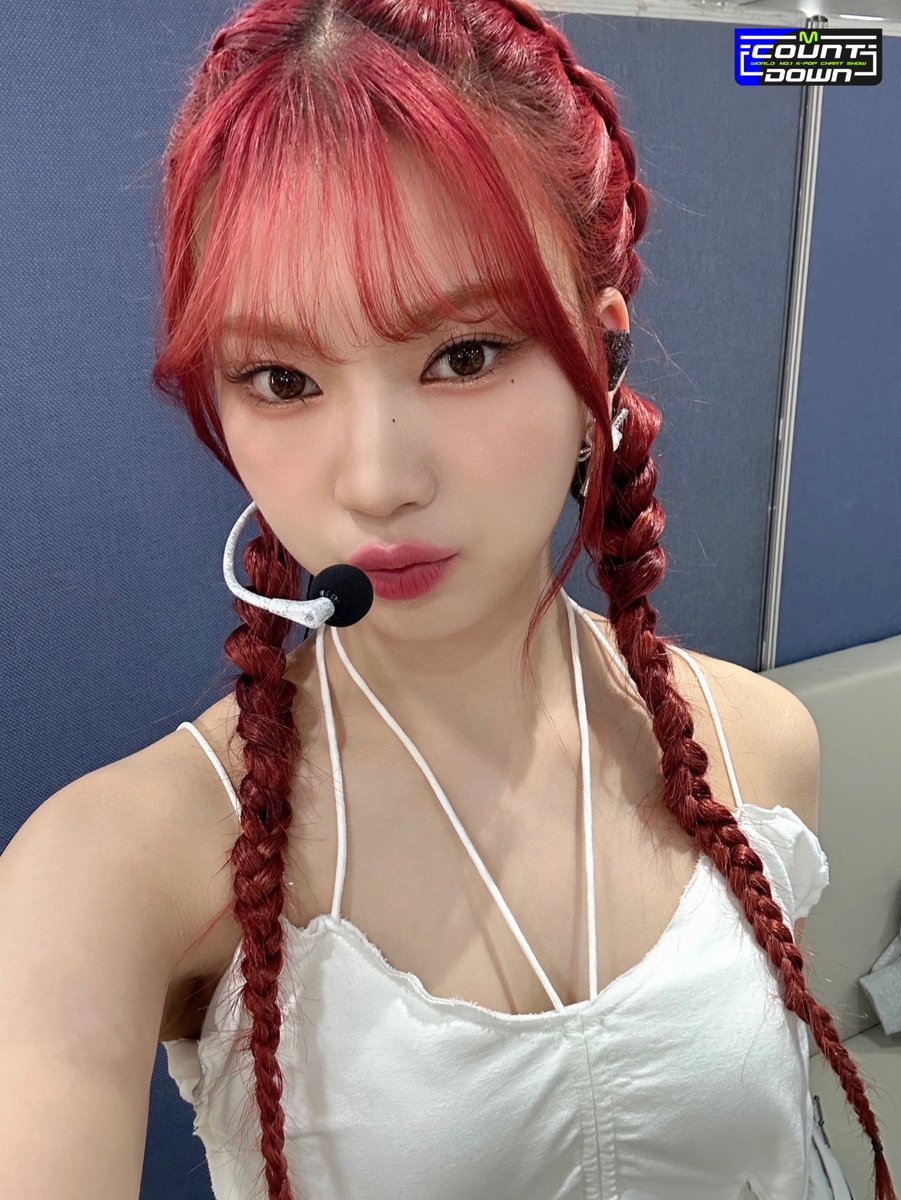 스테이씨 진짜 다 거품인 것 같아요;;
언빌리🫧버블🫧
유치하다고요❓유행지났다고요❓
그치만 어쩔 수 없는 걸요〰️🤷‍♀️🤷🤷‍♂️
짱테이씨 비주얼도✨ 실력도💖 사랑스러움도🩷 정말 믿을 수 없이 완벽한걸요😘
언빌리🫧버블🫧로 가득하지만 거품처럼 쉽게 사라지지 않을 매력의 짱테이씨 무대 오늘도 놓치지