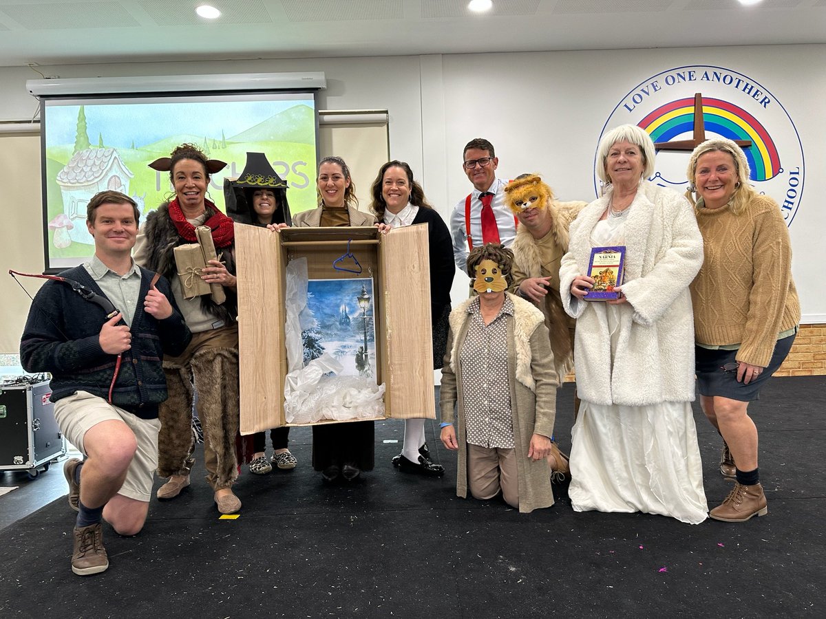 daniellewardro2's tweet photo. 🤎📖🦁 Book Week Parade - The Lion, The Witch and Wardrobe with the Padbury Catholic Teachers 🦁📖🤎 #bookweek @Marg_Williamson https://t.co/kojbp6nV8I