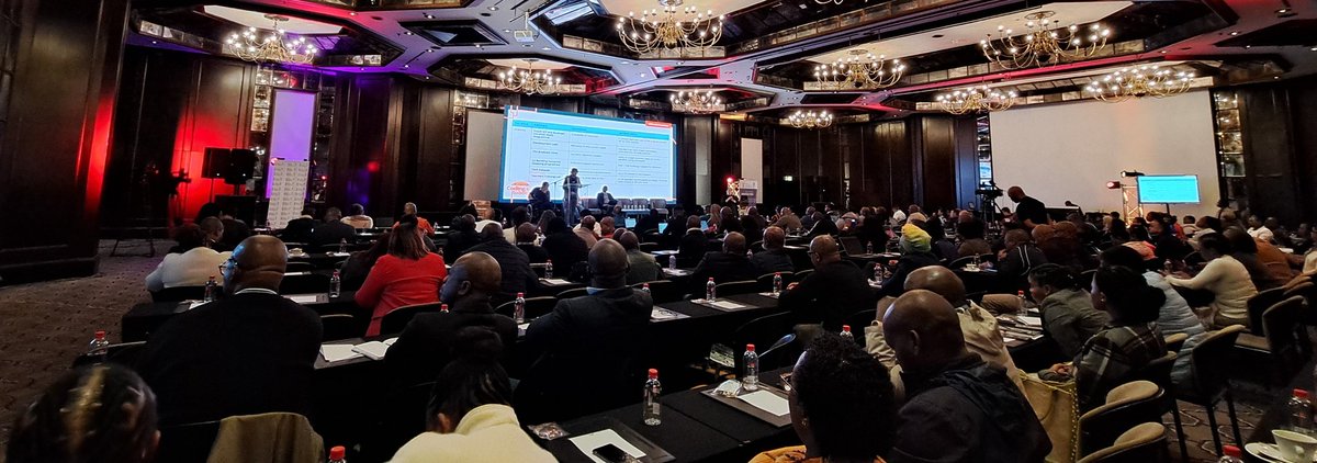 Mr <a href="/TiyaniTee/">Tiyani Nghonyama</a> presenting on Geekulcha programmes at #CPSIConference2023