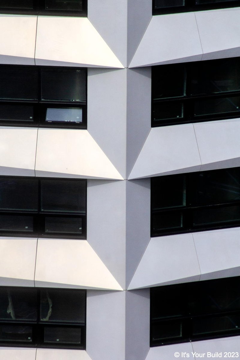 BuildsWeAre's tweet photo. Four #architectural details of the #Octagon #cladding catching the low evening light yesterday.
Courtesy @ikonic_exposure
#ItsYourBuild #Birmingham #SkyScraperOne
#Construction #Architecture https://t.co/MMYwoOBJE1