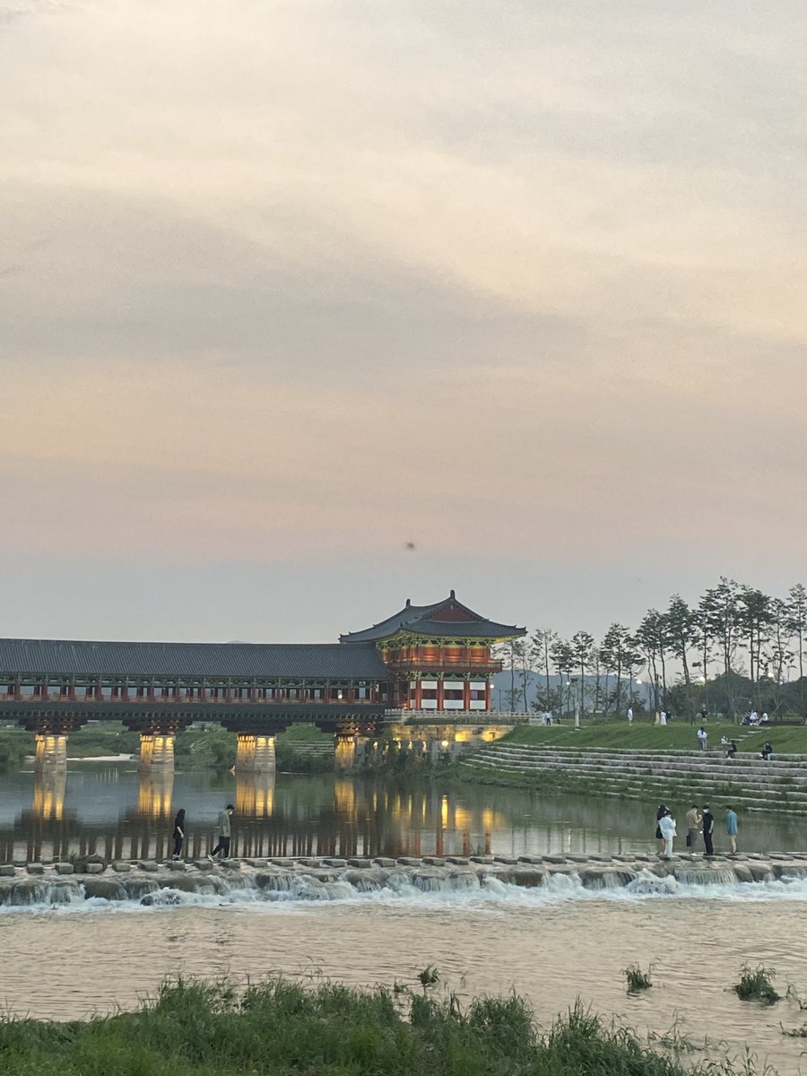 forourloving_'s tweet image. 관람료 무료.. 그리고 내 생각 경주의 최대장점은 다 모여있다는 것.. 근처에 첨성대, 동궁과 월지, 대릉원, 월정교, 황리단길 다 있으니 경주 가시면 다 둘러보세요..