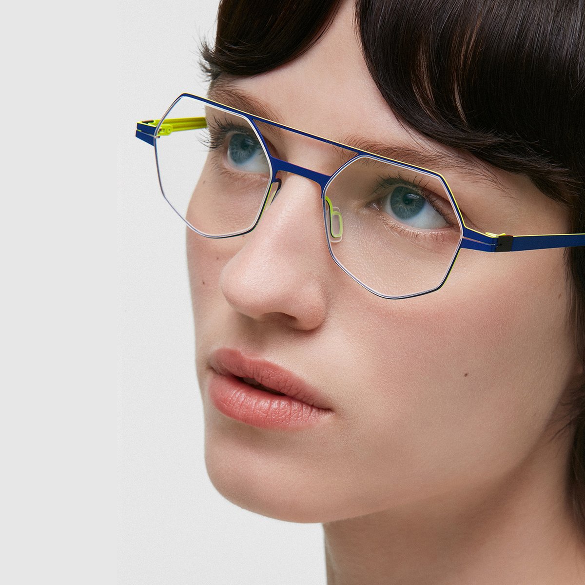 lenshop_gr's tweet image. Designing and producing creative frames that are functional and lightweight. Tectonic Series is our main collection of optical frames inspired in Tectonic architecture and the modern art color. #lool #looleyewear #eyewear #titanium #eyeglasses
lenshop.eu/eyewear/656395…