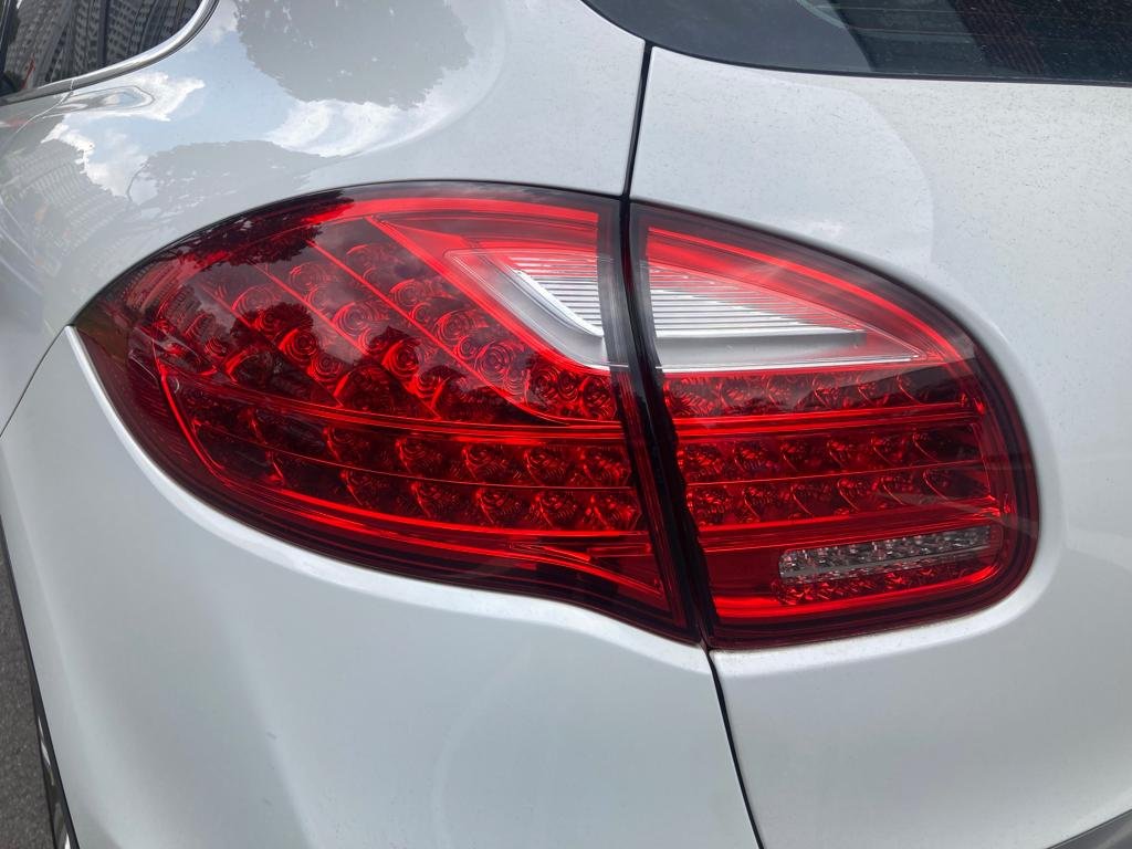 propelauto's tweet photo. Porsche Cayenne 958 2013' LED Tail lamps &amp; Reflectors #OnSale 

Come and grab it, Before it's Sold Out🤗✍🤙

#CayenneTaillamps #958Taillights #Porsche #ReUsed #QualityItems #QuaranteedParts #TrustedSellerinSG #PropelAuto #LocalScrapYard #SgCars #SupportLocal #Pe2023 #Singapore https://t.co/U6QqyzR12A