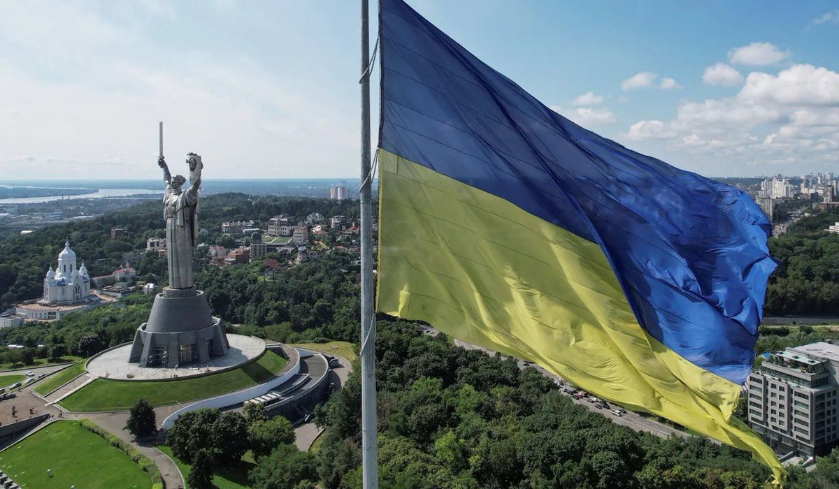 SLAVA UKRAINI ✊️