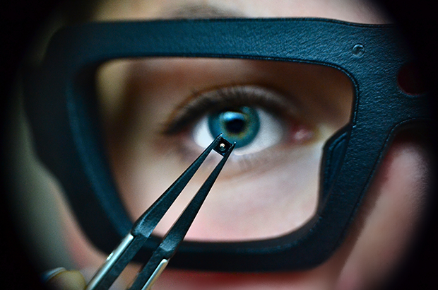 Das Stuttgarter Start-up Printoptix und das Wiener Start-up Viewpointsystem erhalten für ihr ehrgeiziges Kooperationsprojekt für 3D-gedruckte Linsen - 3DPrintoptixMarket - eine 2,5 Mio. Euro EU-Förderung. bitly.ws/T22M