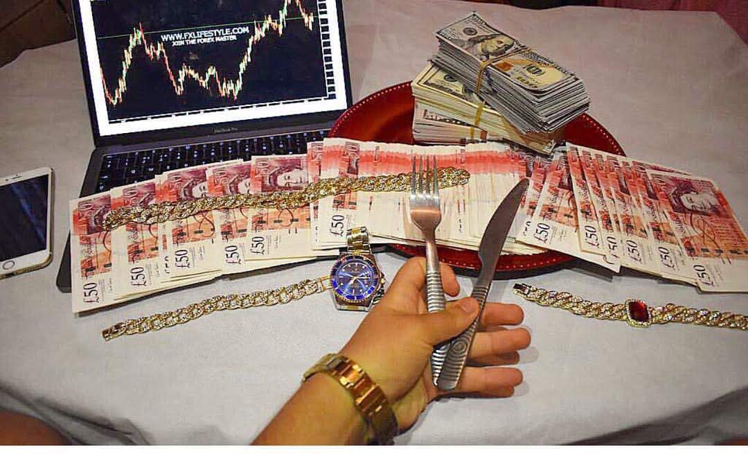 Deborahjasmine5's tweet photo. Never give up be so determined in whatever you do! Investors all over the world are making earnings. You can cruise in a maybach too if you set your priorities right. Dm me for your binary option account management details. #bitcoin #Binary #investments #litecoin #loves #success https://t.co/ZJ5mXbrIgH