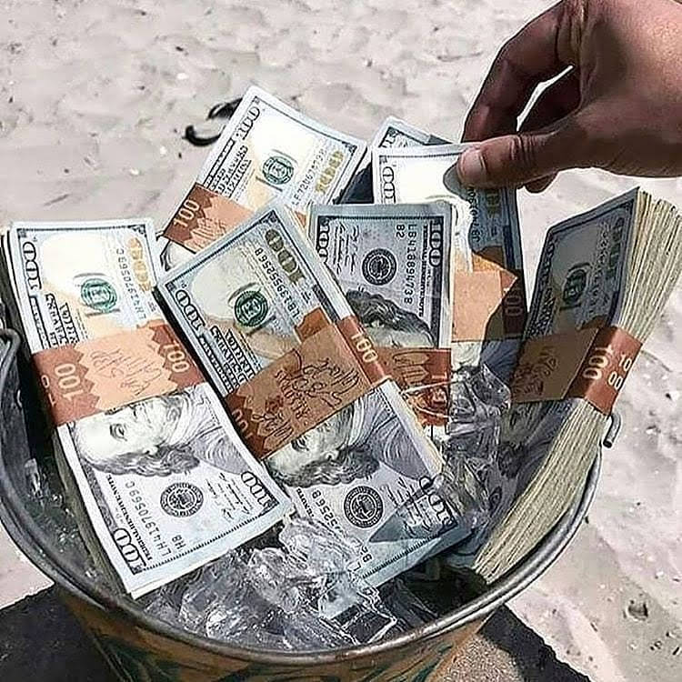 Deborahjasmine5's tweet photo. Binary option trade!!! I can help you trade and manage your account to earn good profit in 7days trade (free access to your account) invest with the minimum of $300 get $3500 7days $400 get $5500 7days $500 get $8500 7days $1,000 get $22,000 7days Dm me let's get started. https://t.co/mcFf725Isa