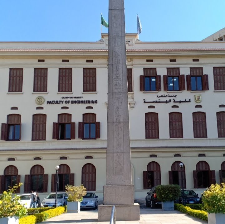 The Dean of the Faculty of Engineering at Cairo University, Dr. Hossam Abdel Fattah, has announced a ministerial decision that allows engineering students to graduate in four years rather than five years, including both regular system and credit hours system students.
The