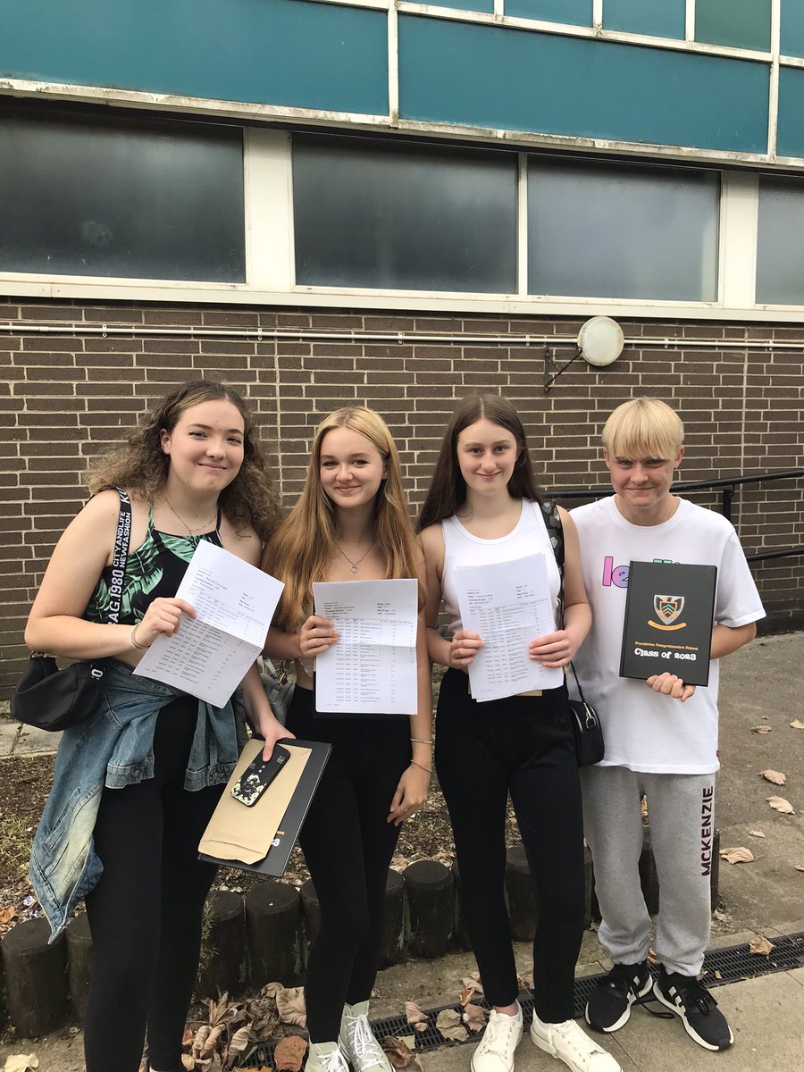 BryntirionComp tweet media