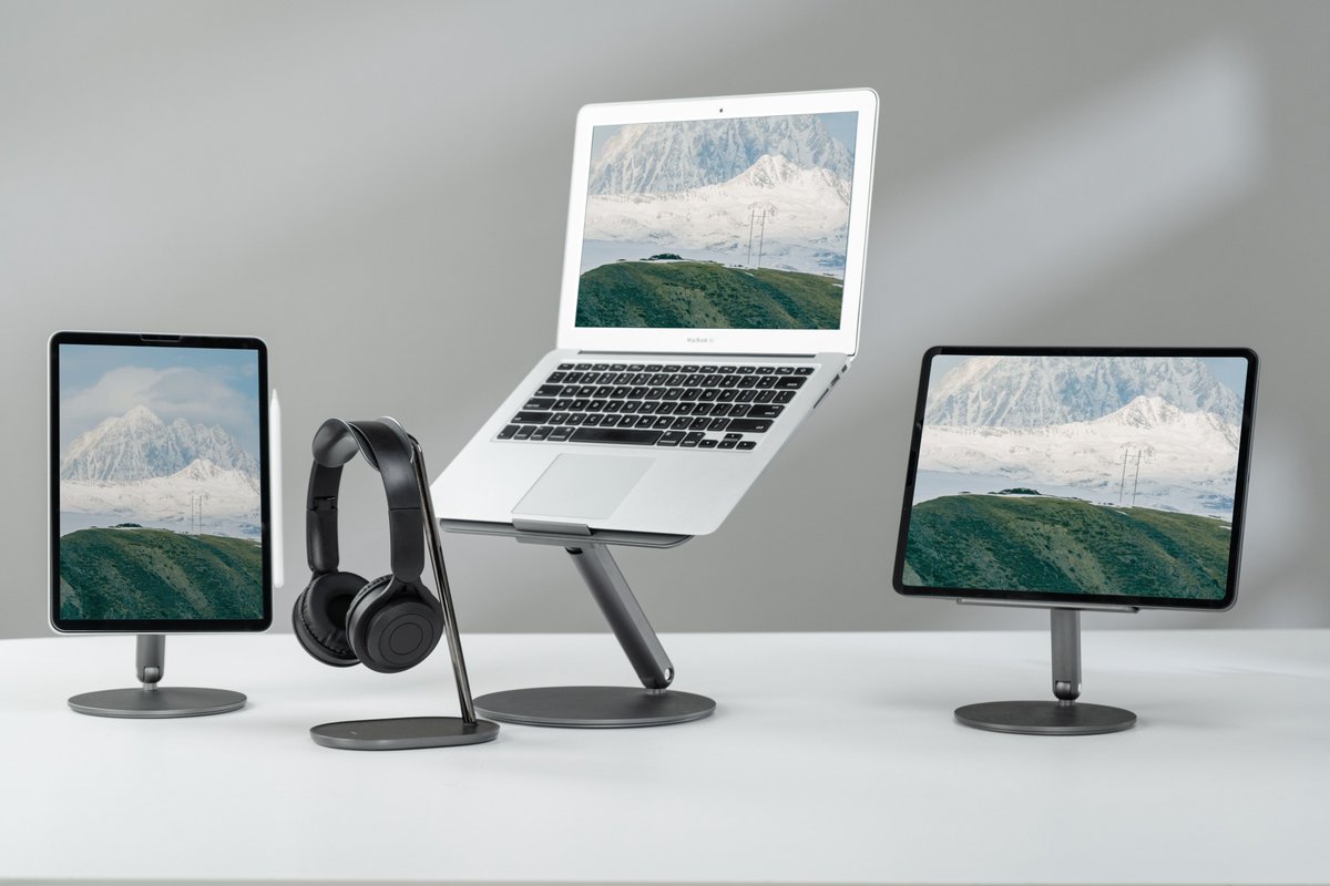 Benks_Official's tweet photo. Gear up for a tech-savvy year! Which buddy is making it to your "Must-Have" list? 📚👾🎧
KNOW MORE: https://t.co/vnKWoWZALz
#benks #BackToSchool #ipadair #ipadpro #tabletstand #ipadstand #ipadstudy #ipadnotes #desksetup https://t.co/MWjBQQT1U4