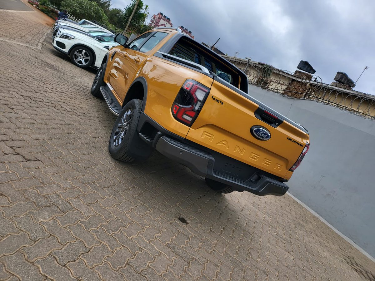 Autoboxmotor's tweet photo. Style, elegance,speed,power 💥
All beautifully crafted by the beast down here..
The 2023 brand new ford ranger now available in our stock for sale..

Visit us today along Ngong Road Next Marsabit plaza or Call us on 0713155155/0713144144/0710786786 https://t.co/tz5dMz8rjx